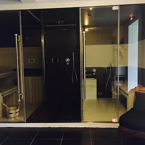 Du Bout Du Monde Hotel